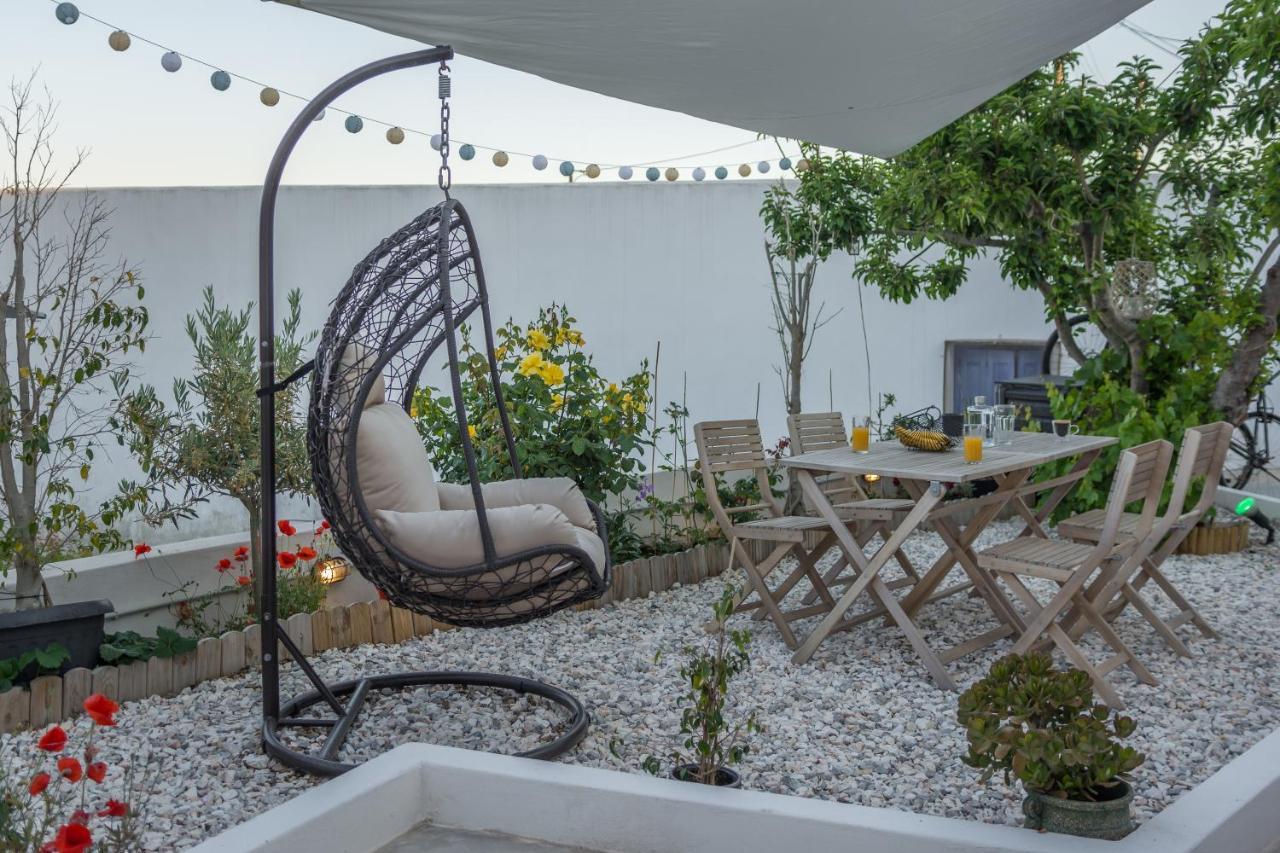 Milos Guesthouse Triovasalos ภายนอก รูปภาพ