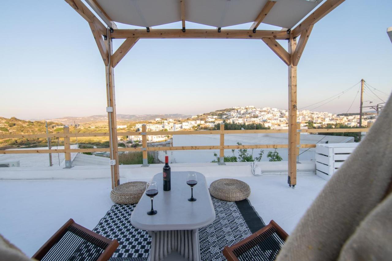 Milos Guesthouse Triovasalos ภายนอก รูปภาพ