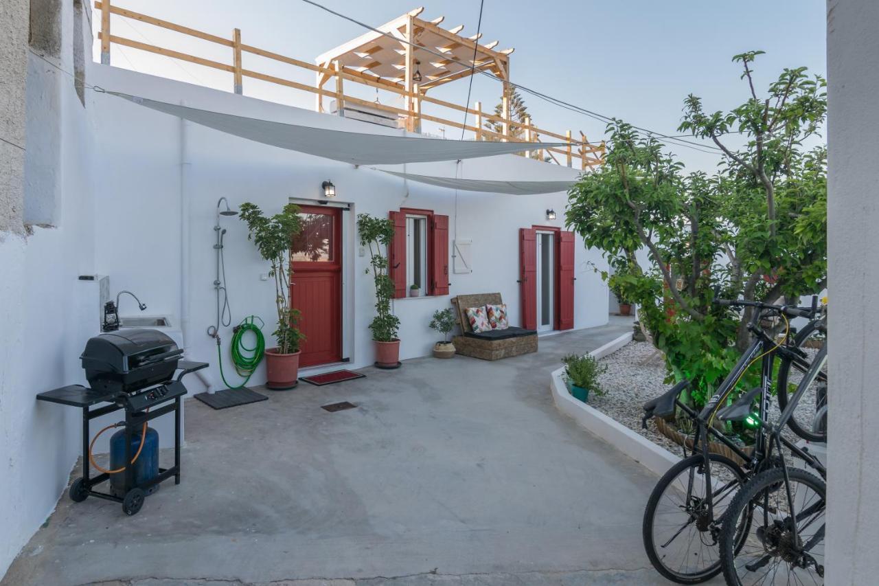Milos Guesthouse Triovasalos ภายนอก รูปภาพ