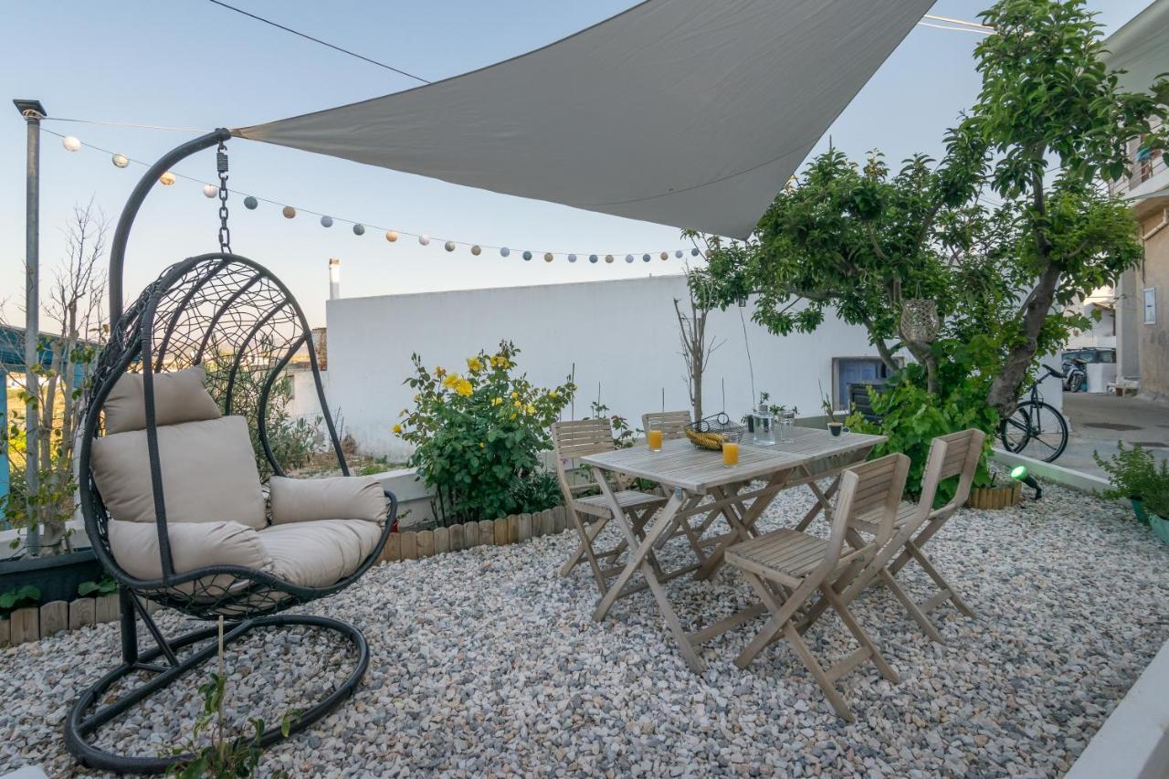 Milos Guesthouse Triovasalos ภายนอก รูปภาพ